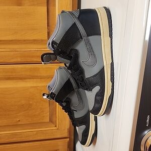 Nike dunks classics